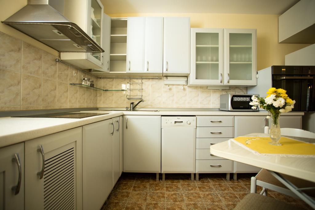 Garni Hotel President De Luxe Kragujevac Habitación foto