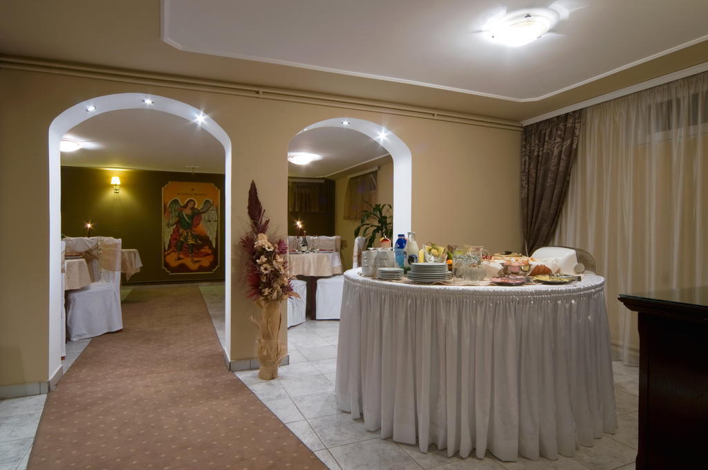 Garni Hotel President De Luxe Kragujevac Exterior foto