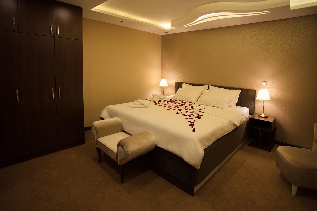 Garni Hotel President De Luxe Kragujevac Exterior foto